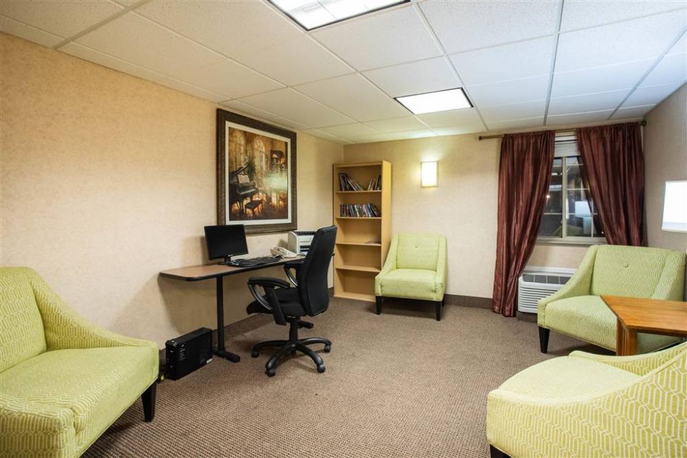 Travelodge By Wyndham Colorado Springs Airport/peterson Afb 5