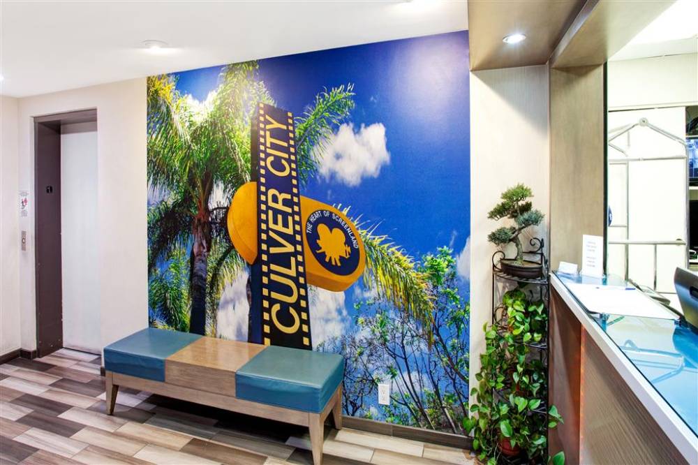 Travelodge By Wyndham Culver City 4