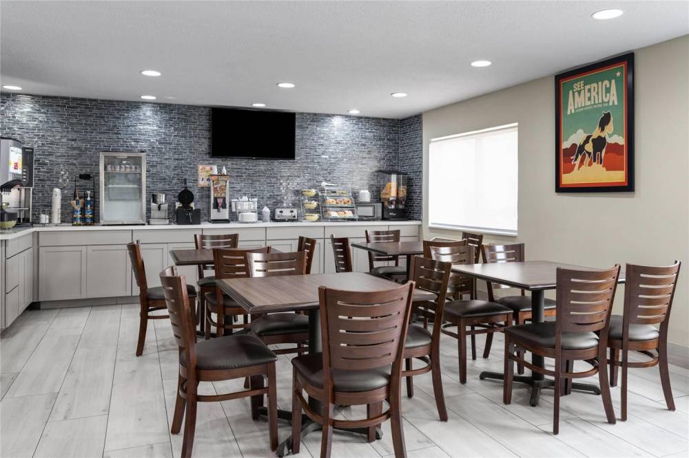 Travelodge By Wyndham Fargo West Acres 4