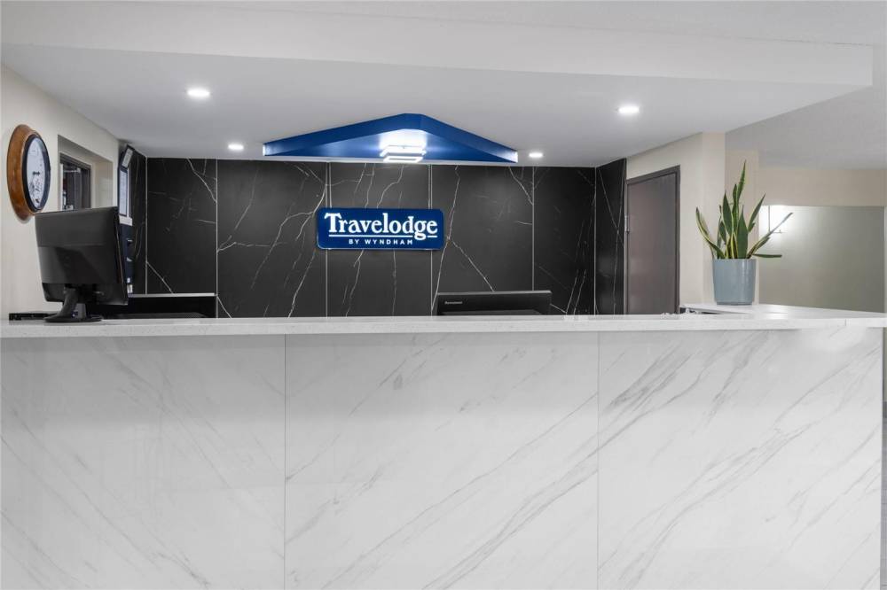 Travelodge By Wyndham Fargo West Acres 2