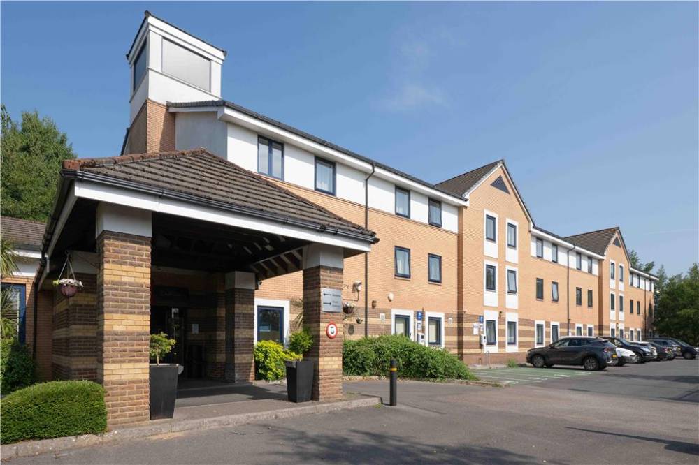 Travelodge Cardiff Gate