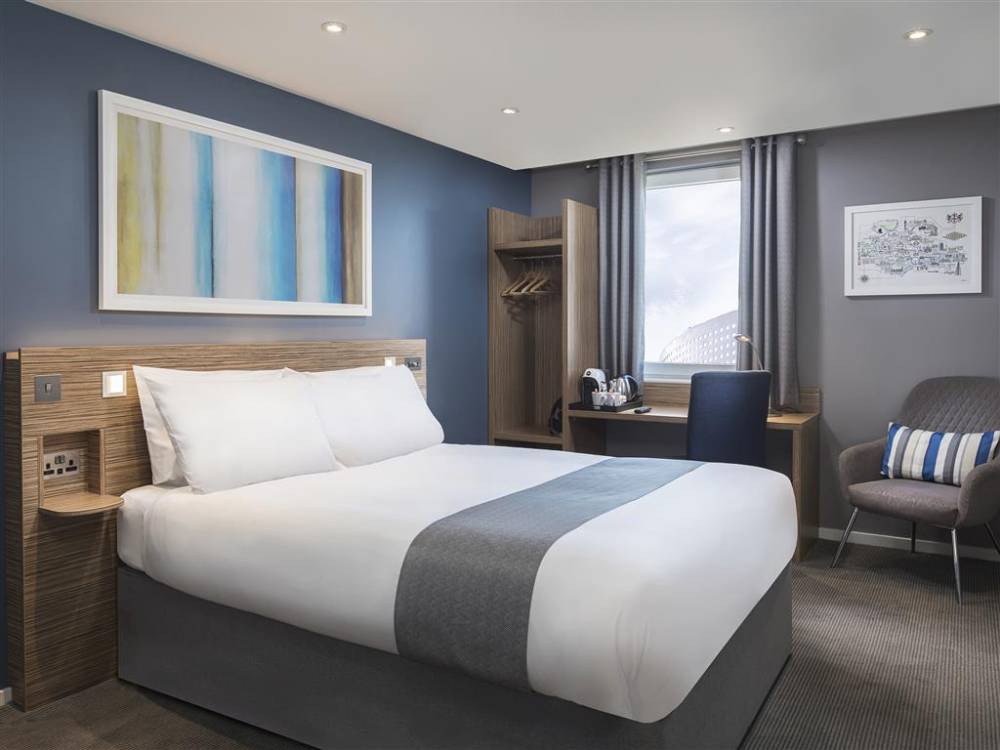 Travelodge Ealing 8
