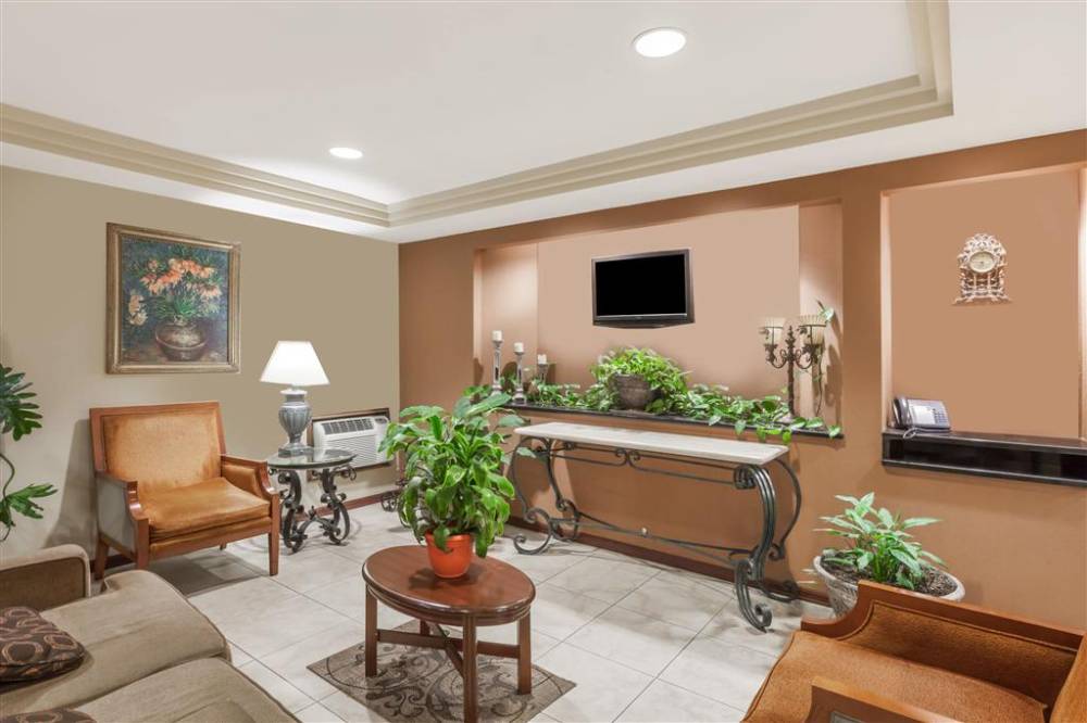 Travelodge Inn & Suites By Wyndham Albany