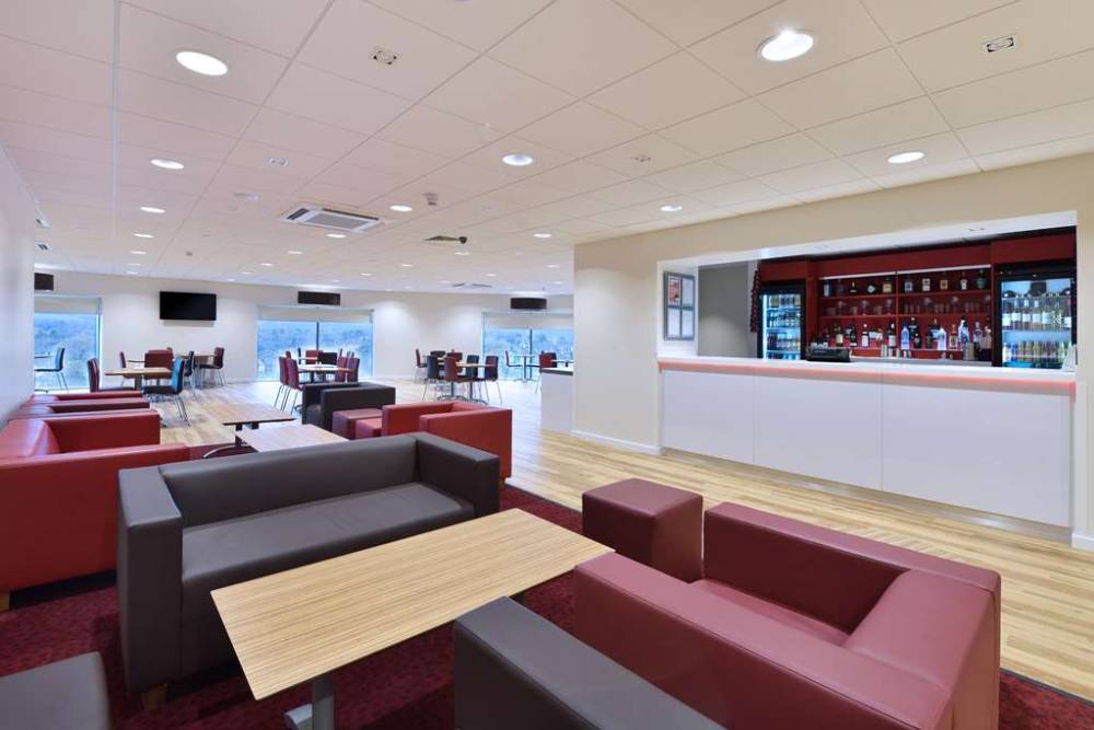 Travelodge Redhill Town Centre 3