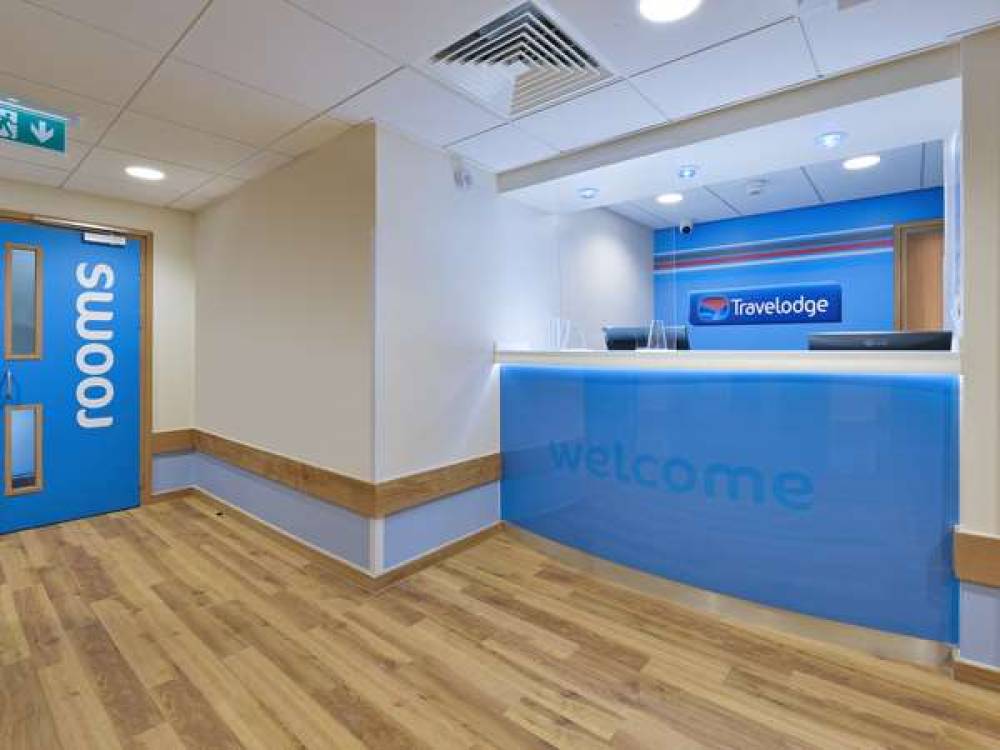 Travelodge Walton On Thames Central 2
