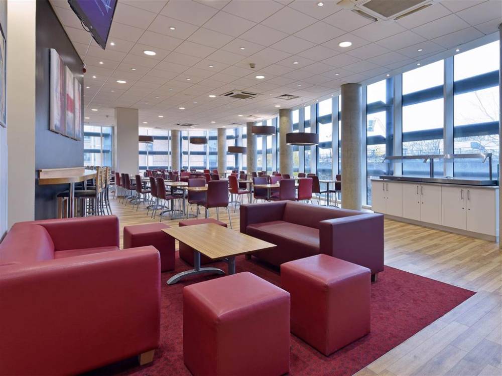 Travelodge Windsor Central 2