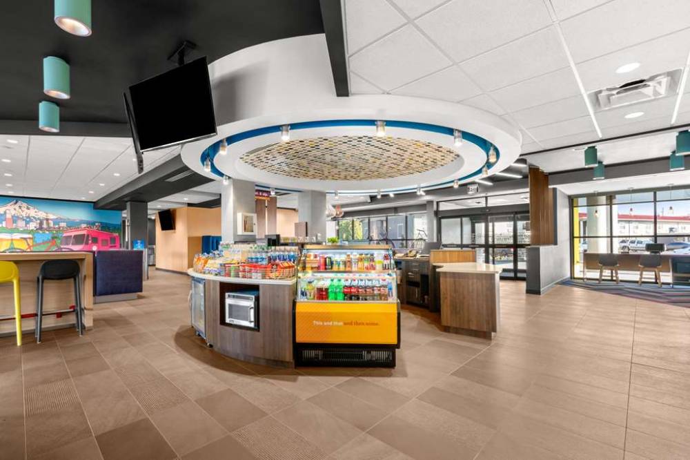 Tru By Hilton Portland Airport 4