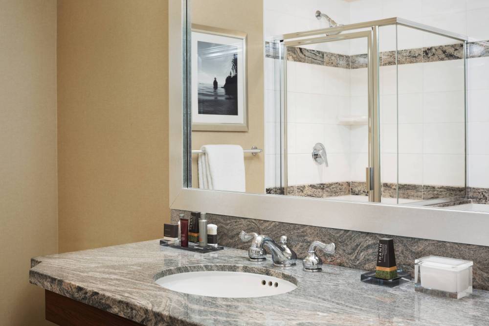 Vancouver Marriott Pinnacle Downtown Hotel 3