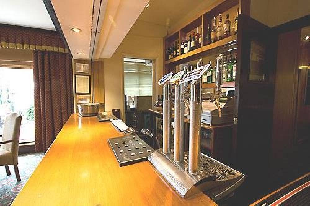 Warren Lodge Hotel 7