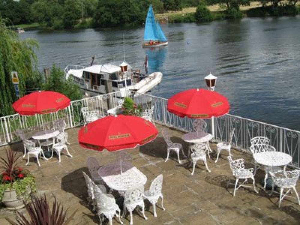 Warren Lodge Hotel 2