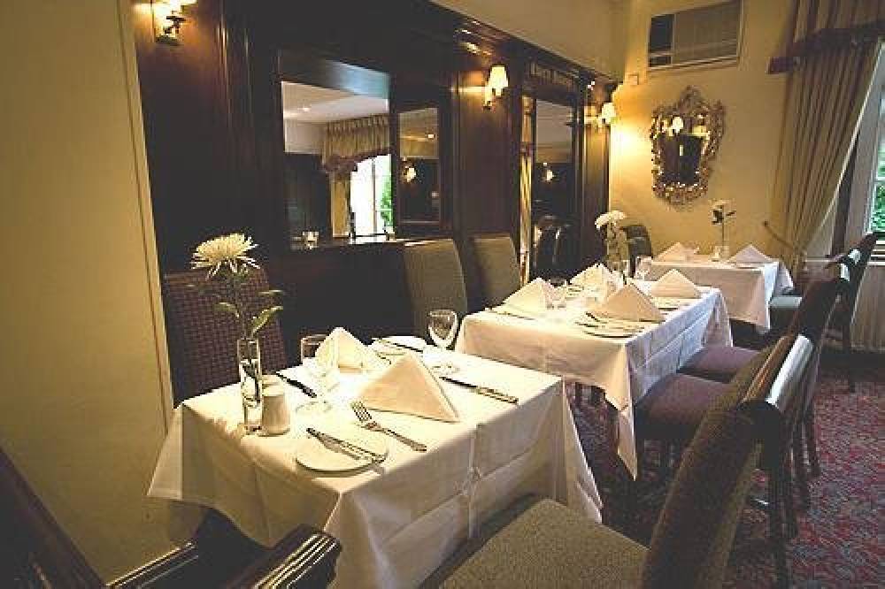 Warren Lodge Hotel 6