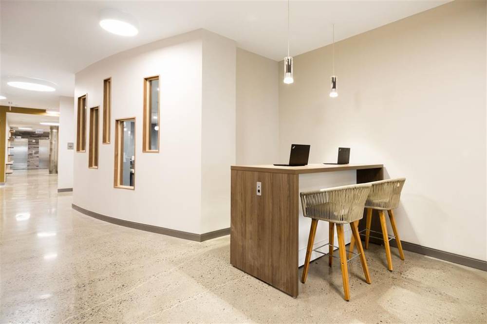 Wingate By Wyndham Bronx/haven Park 5