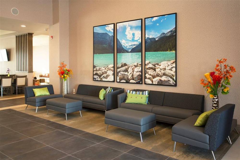 Wingate By Wyndham Calgary Airport 3