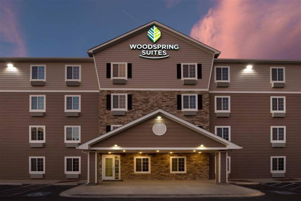 Woodspring Suites Odessa 2