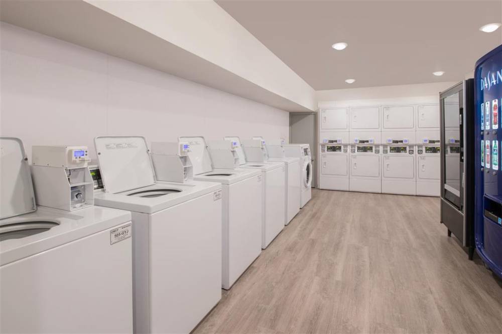 Woodspring Suites Savannah Pooler 4
