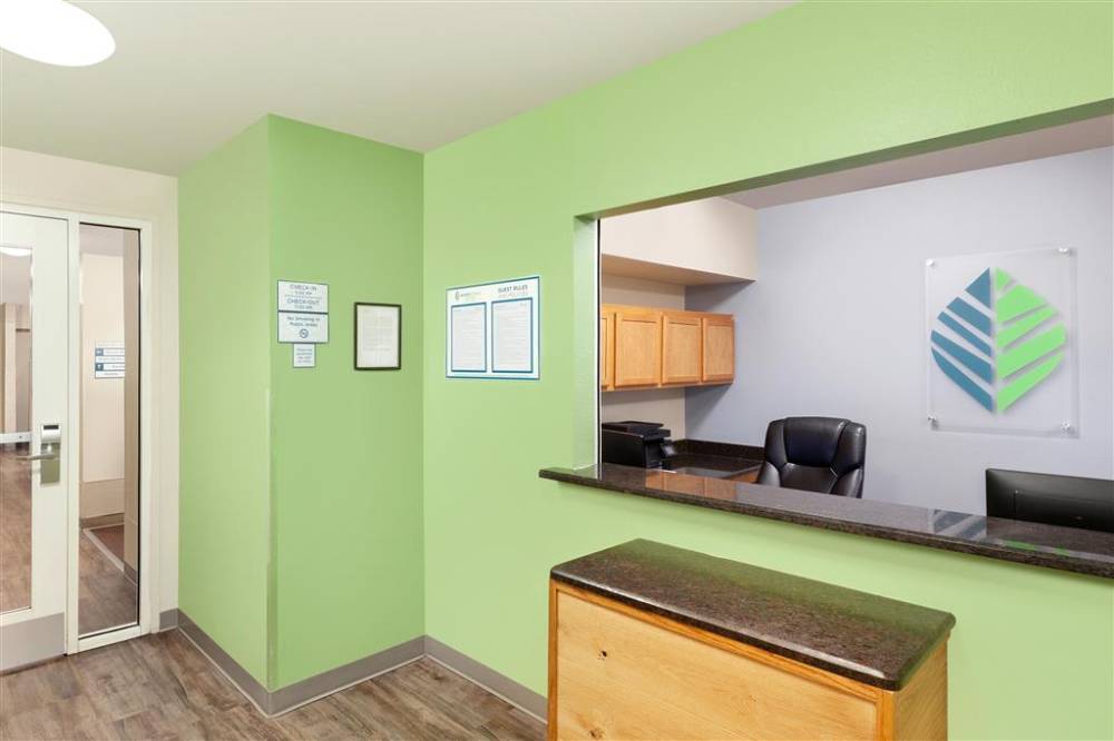 Woodspring Suites Sioux Falls 2