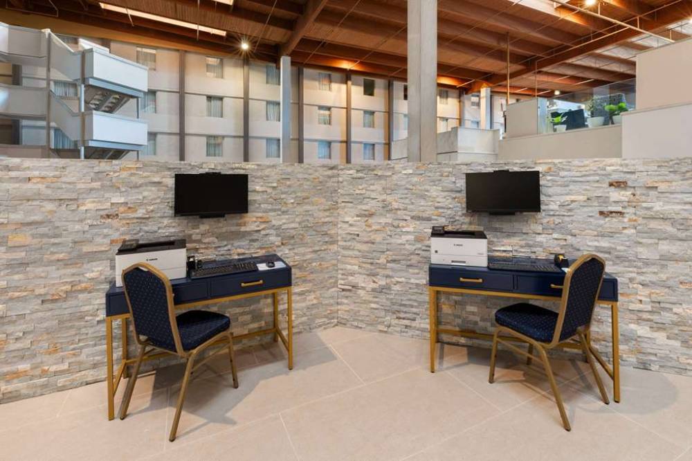 Wyndham Dfw Airport 3