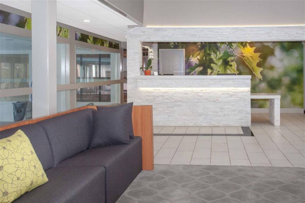 Wyndham Garden Fort Wayne 5
