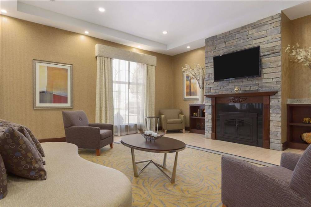 Wyndham Garden Grand Rapids Airport 6