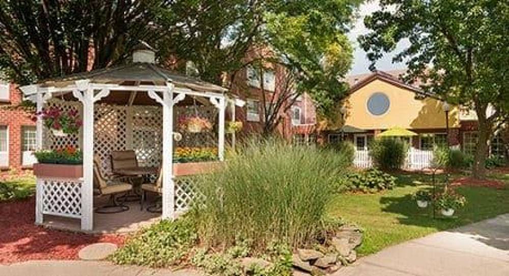Wyndham Garden Grand Rapids Airport 2