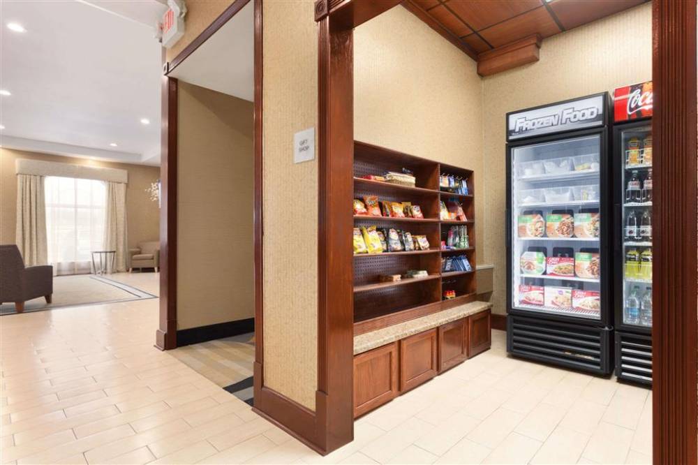 Wyndham Garden Grand Rapids Airport 7