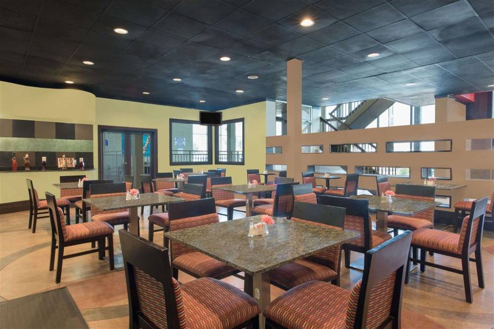 Wyndham Garden Midland 6