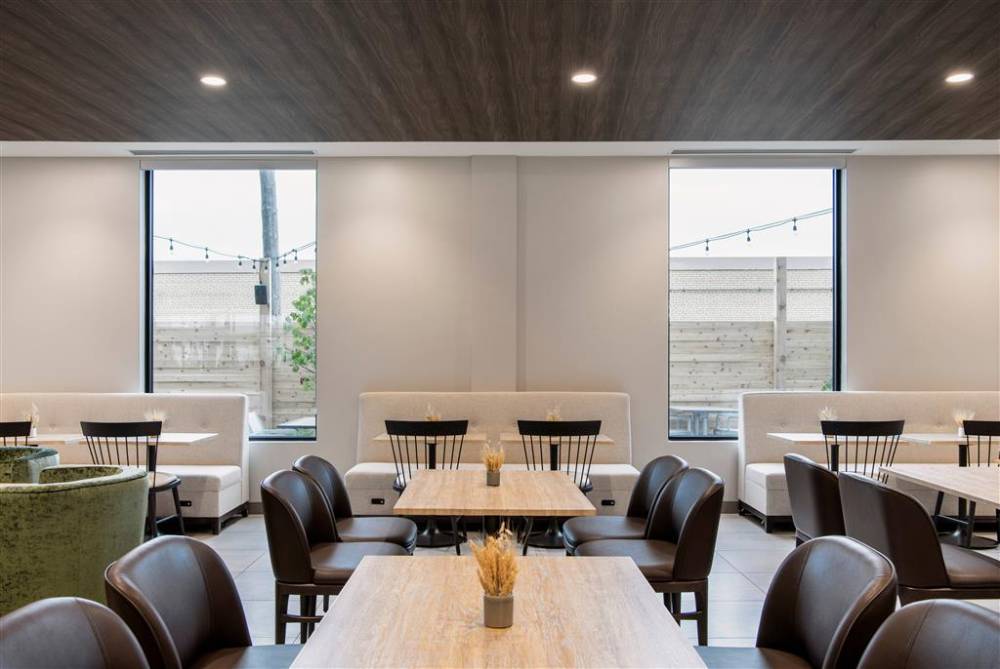 Wyndham Garden Winnipeg Airport 4