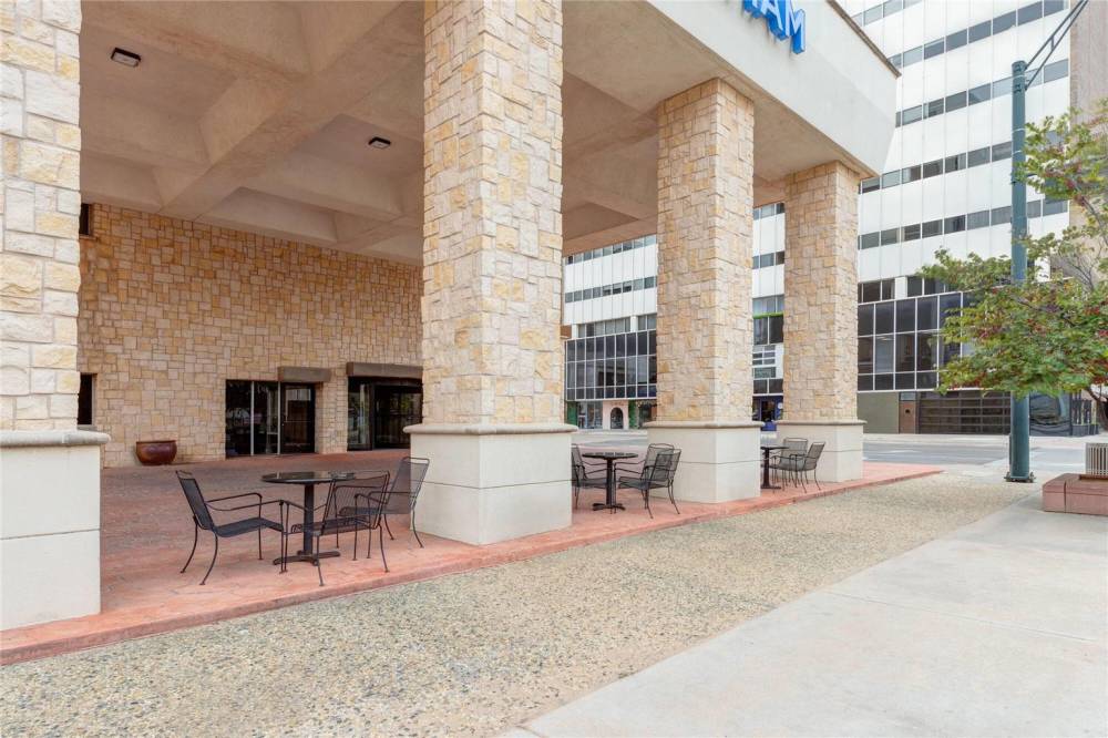 Wyndham Midland Downtown 6