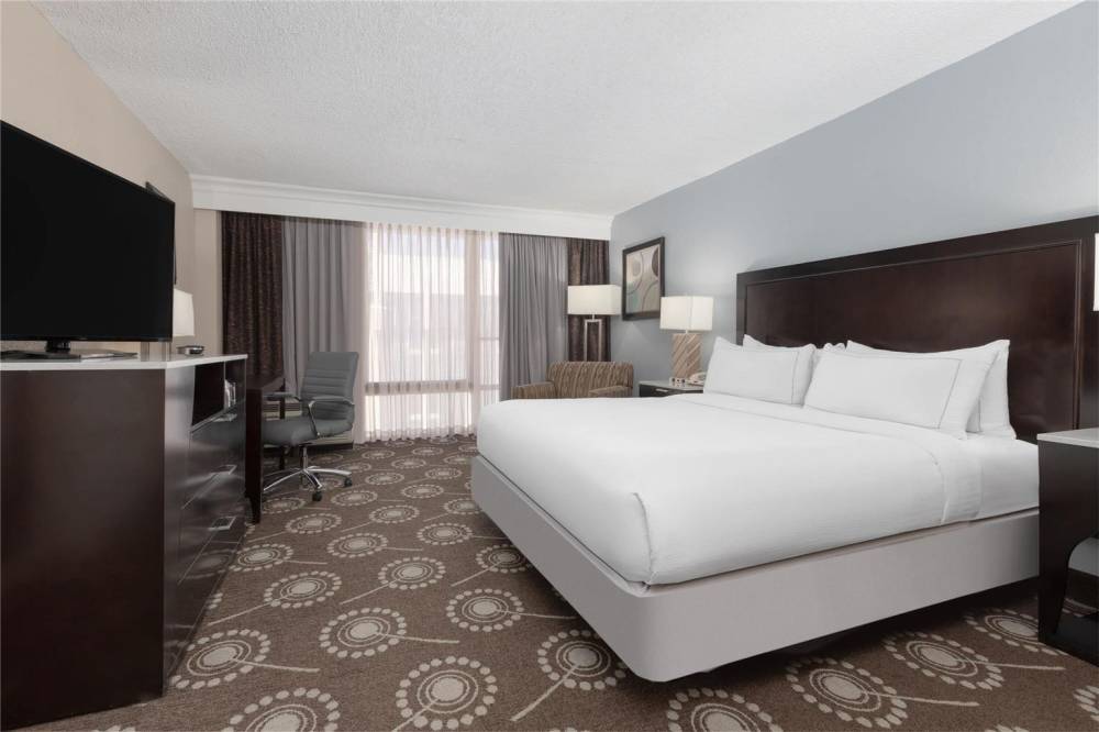 Wyndham Midland Downtown 9