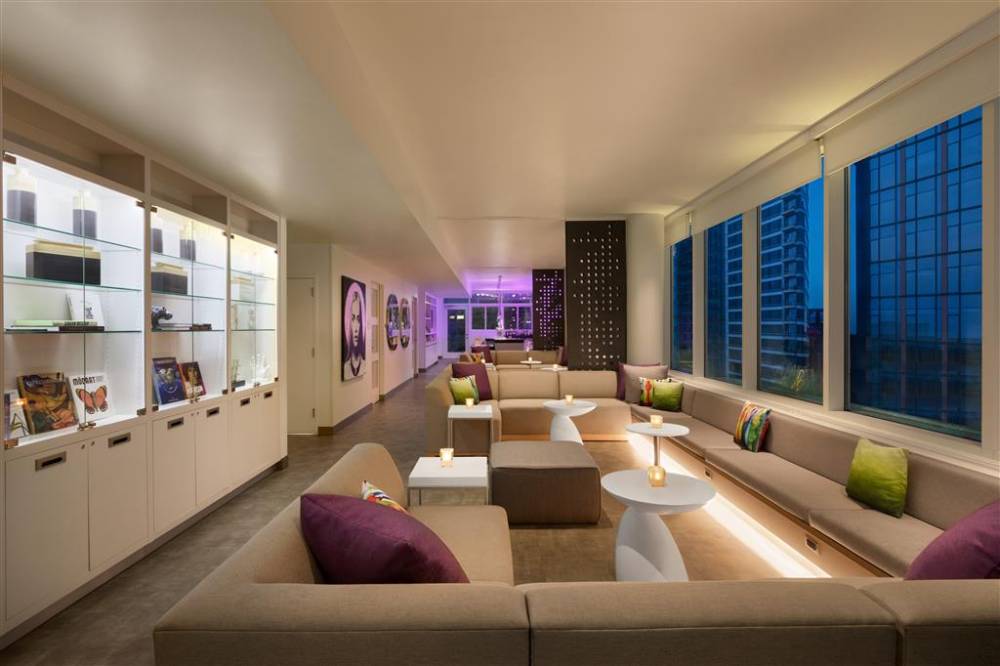 Yotel Boston Seaport 9